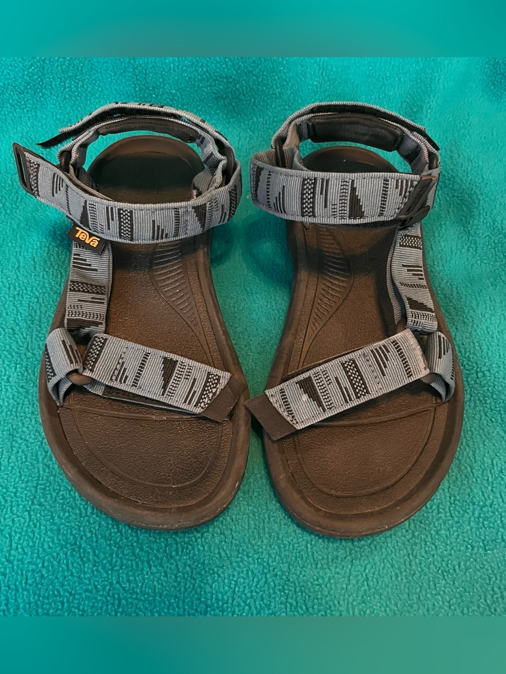 Teva Men’s Hurricane XLT3 Black Sandals with Gray Patterned Straps Sz 6